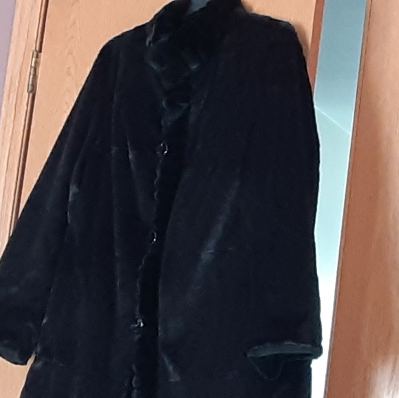 Womens plus size 1X full length reversible coat - Picture 4 of 7